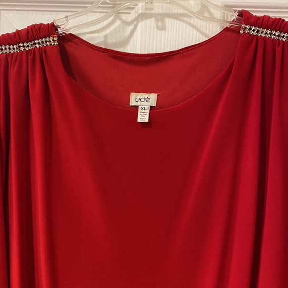 Beautiful figure flattering red dress. - Picture 2 of 6